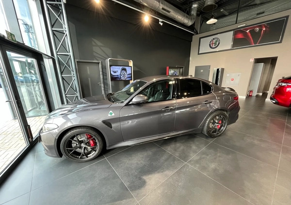 Alfa Romeo Giulia cena 209000 przebieg: 77000, rok produkcji 2018 z Świdnik małe 121